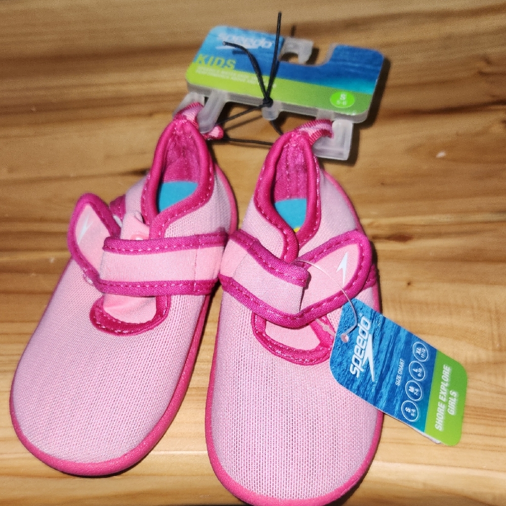 Speedo Kids Pink Water Shoes NWT Size 5-6